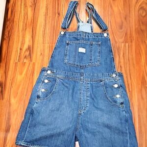 Levi short overalls